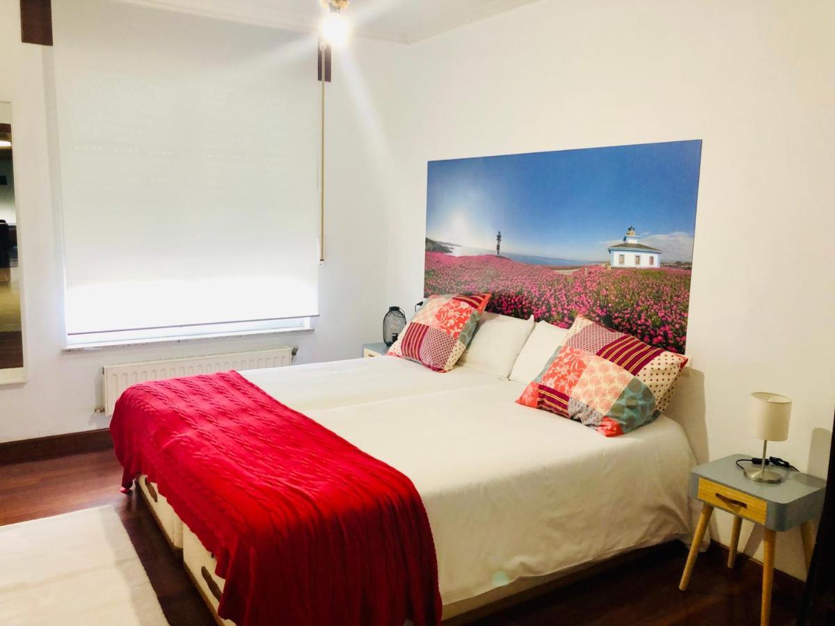 O Faro Apartments Ribadeo Kültér fotó